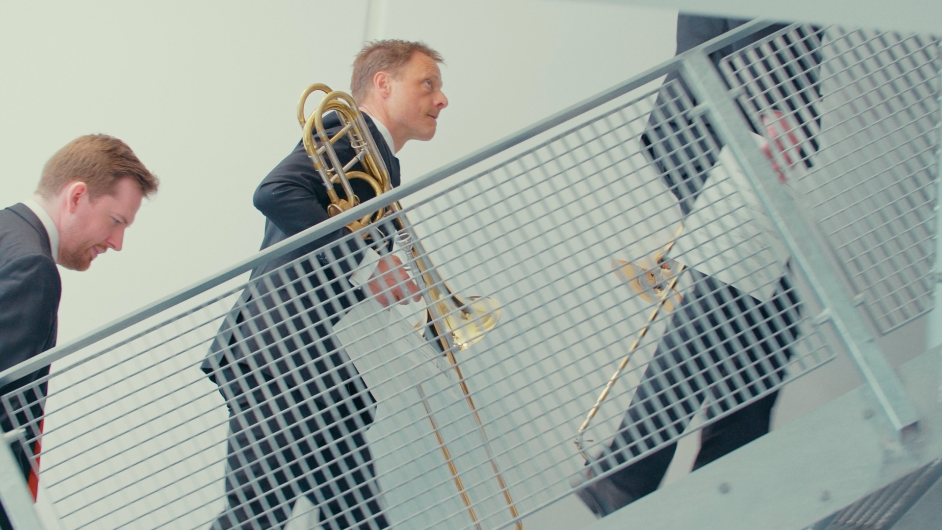 VOLA Headquarter Flash Mob - banner