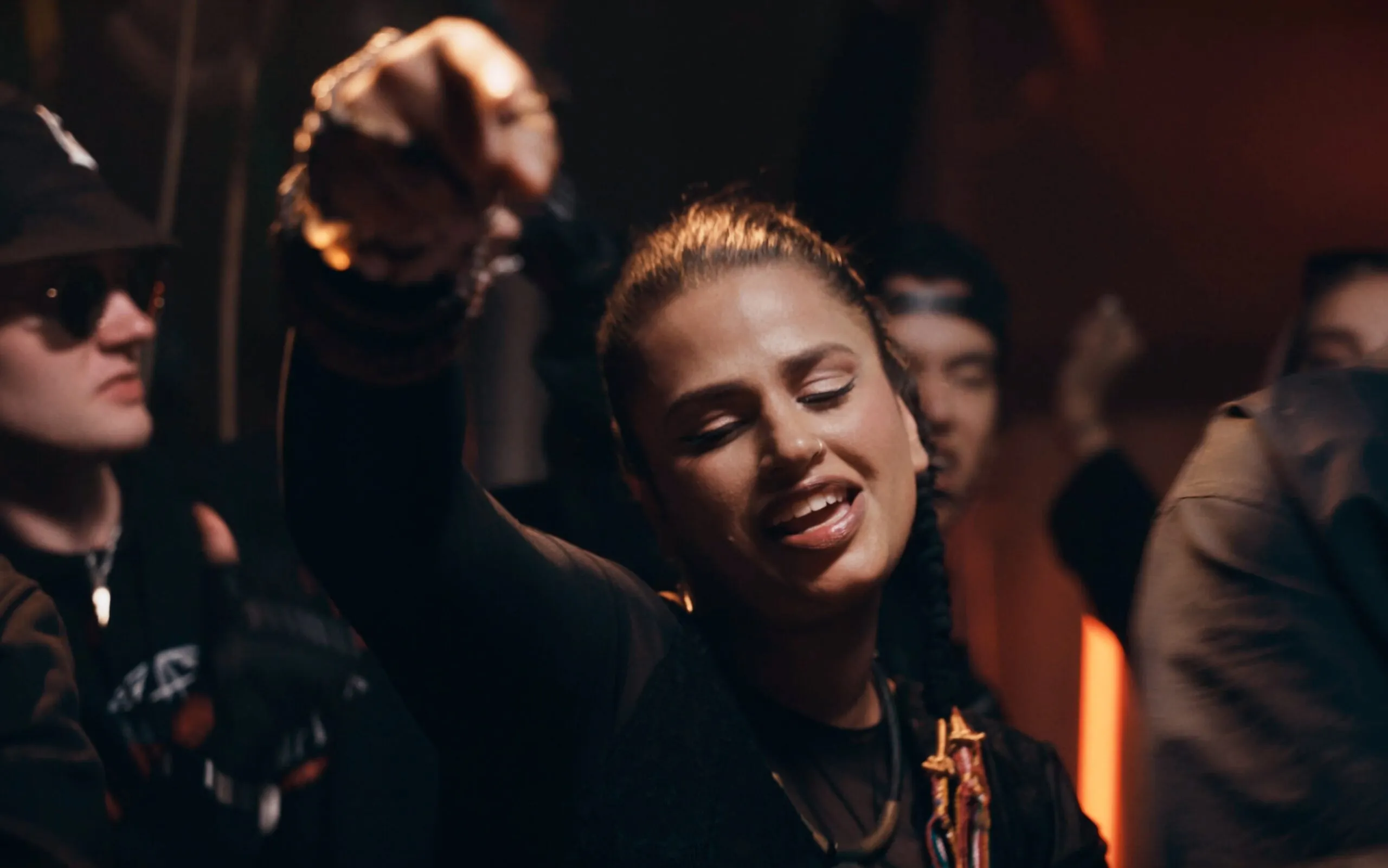 Outlandish Locura - photo 3